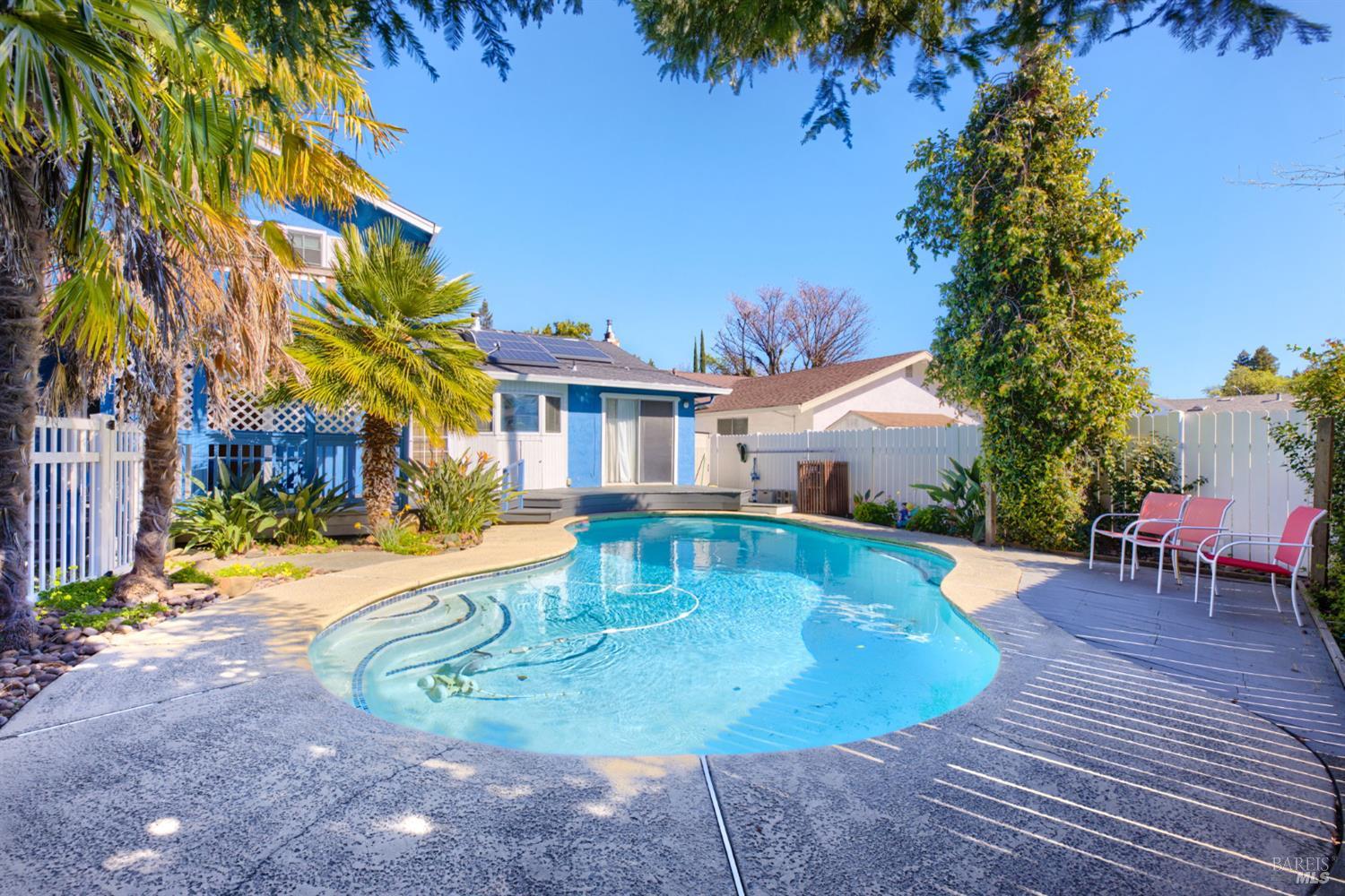 Detail Gallery Image 31 of 40 For 692 Linwood St, Vacaville,  CA 95688 - 3 Beds | 2/1 Baths