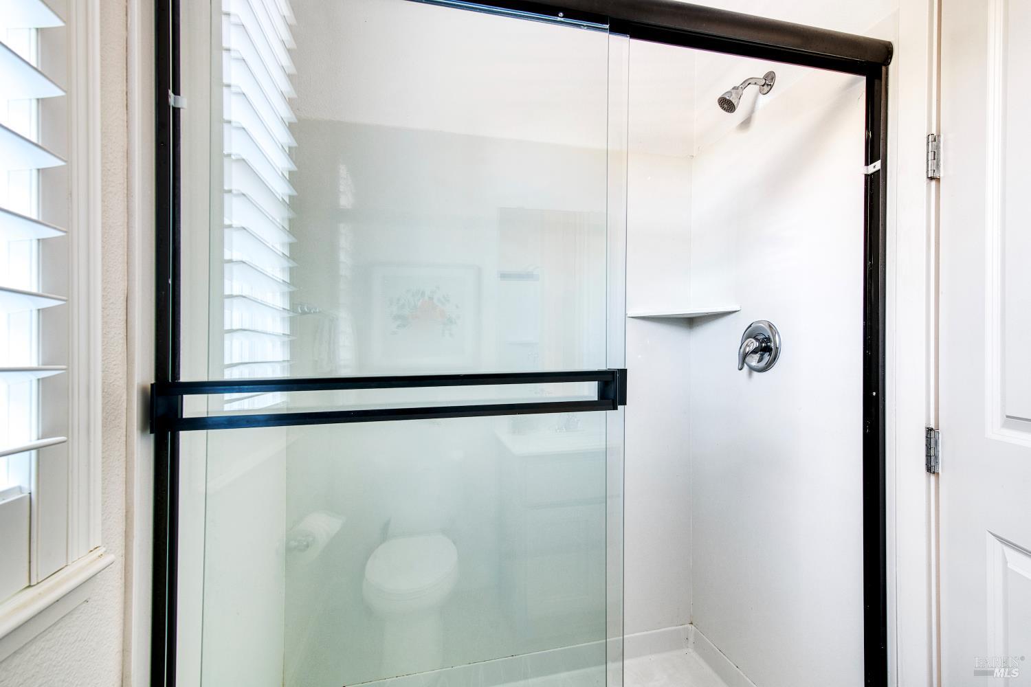 Detail Gallery Image 21 of 43 For 704 Granite Ln, Fairfield,  CA 94534 - 5 Beds | 3 Baths