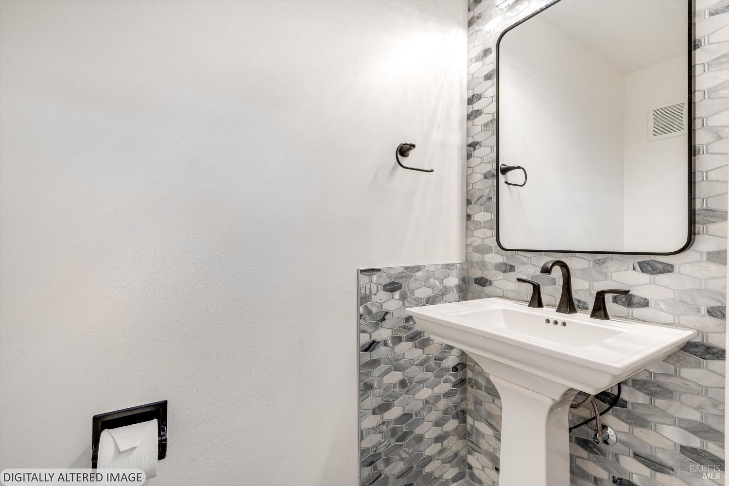 Detail Gallery Image 32 of 55 For 406 Donahue St, Sausalito,  CA 94965 - 2 Beds | 2 Baths