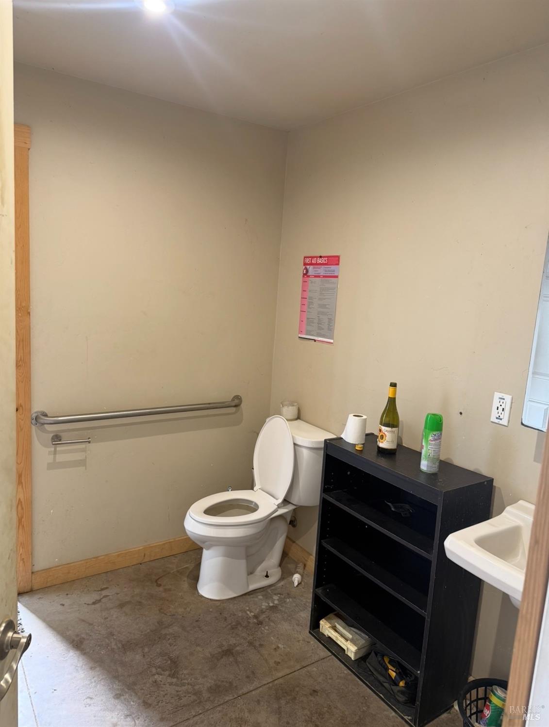 Detail Gallery Image 10 of 28 For 19450 Tomki Rd, Redwood Valley,  CA 95470 - – Beds | – Baths