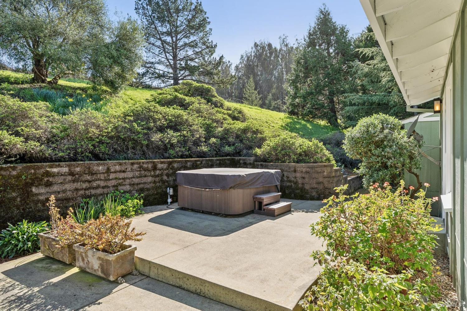 Detail Gallery Image 61 of 92 For 5855 Bodega Ave, Petaluma,  CA 94952 - 3 Beds | 2/1 Baths