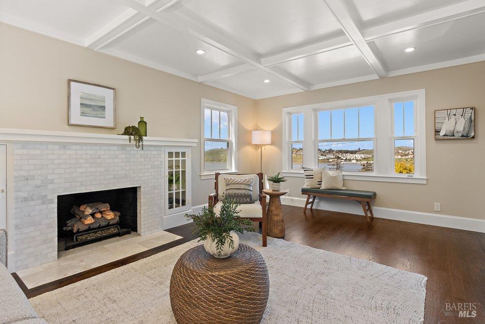 Detail Gallery Image 8 of 57 For 321 Alexander St, Crockett,  CA 94525 - 4 Beds | 3/1 Baths