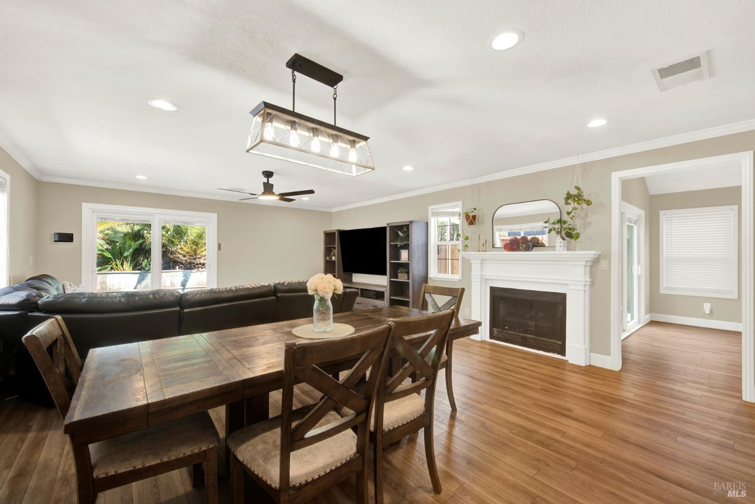 Detail Gallery Image 30 of 94 For 631 Colemanite Cir, Vacaville,  CA 95687 - 3 Beds | 2/1 Baths