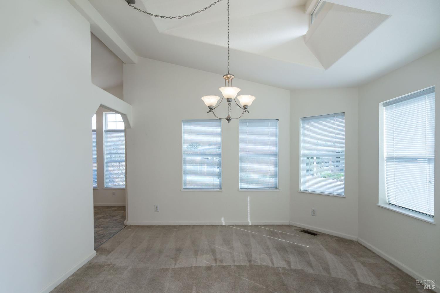 Detail Gallery Image 28 of 62 For 32 Yorkshire Dr, Santa Rosa,  CA 95401 - 3 Beds | 2 Baths