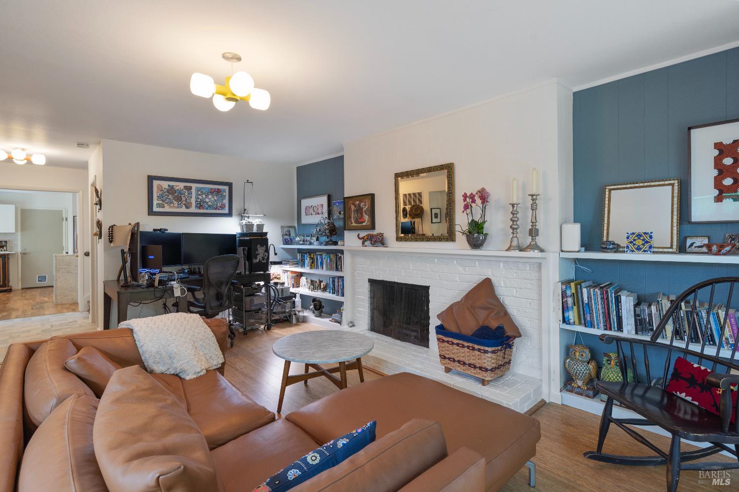 Detail Gallery Image 13 of 30 For 9 Porto Bello Dr, San Rafael,  CA 94901 - 2 Beds | 2/1 Baths