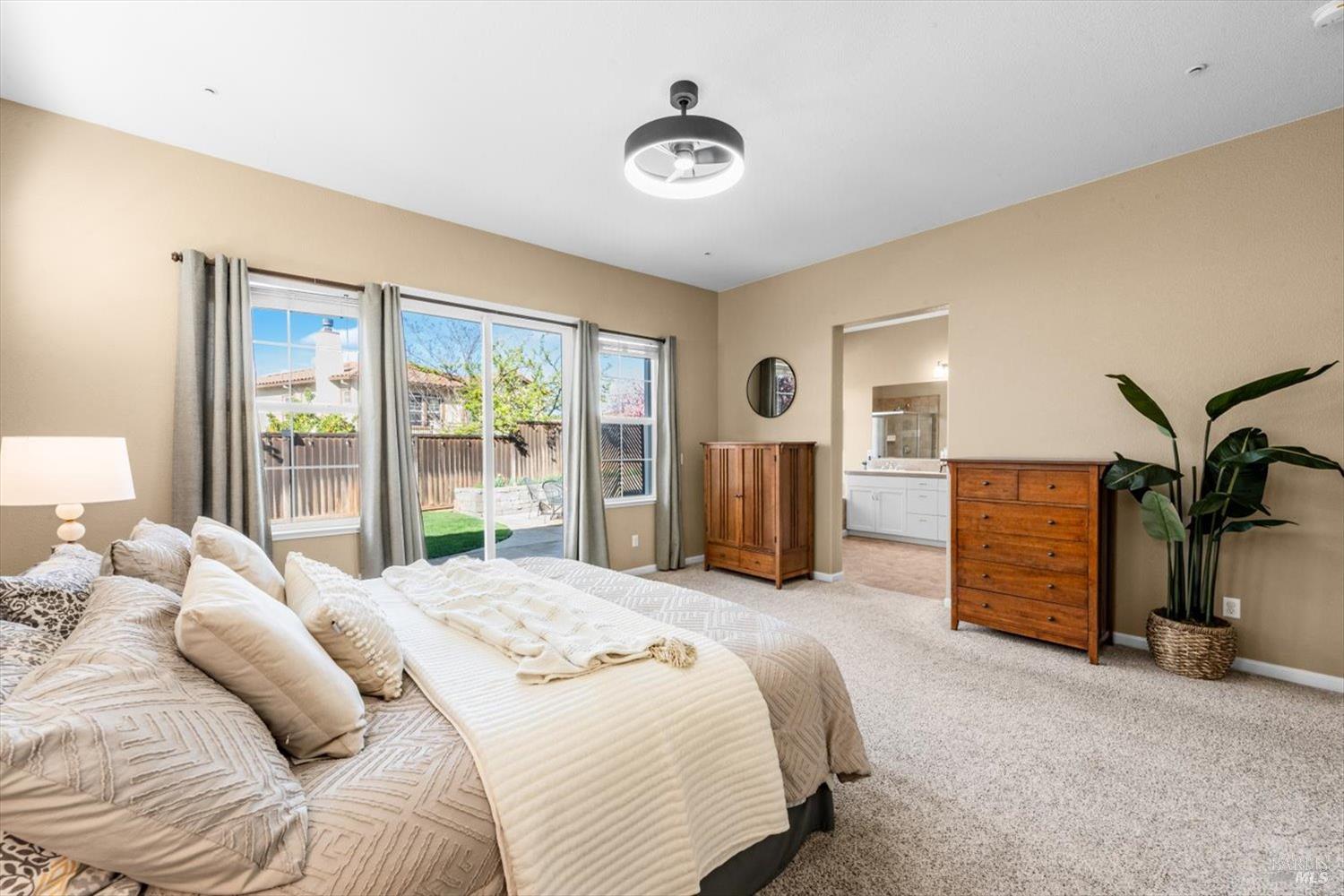 Detail Gallery Image 39 of 81 For 624 Emerald Hills Cir, Fairfield,  CA 94533 - 4 Beds | 3 Baths