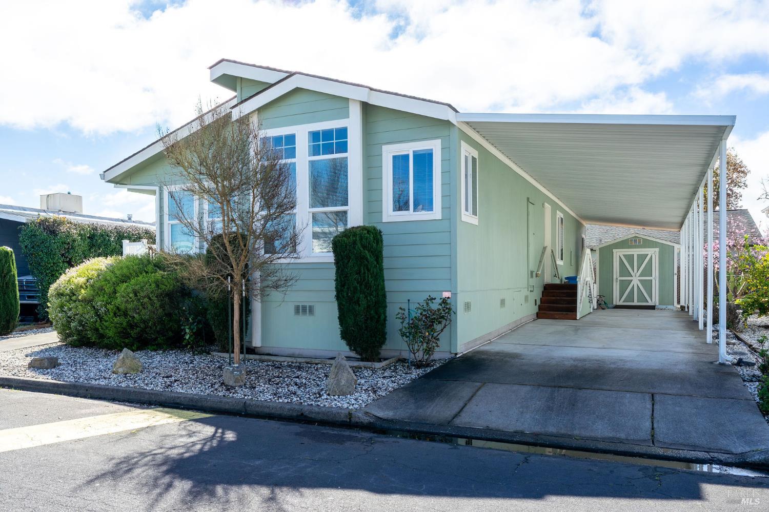 Detail Gallery Image 11 of 62 For 32 Yorkshire Dr, Santa Rosa,  CA 95401 - 3 Beds | 2 Baths