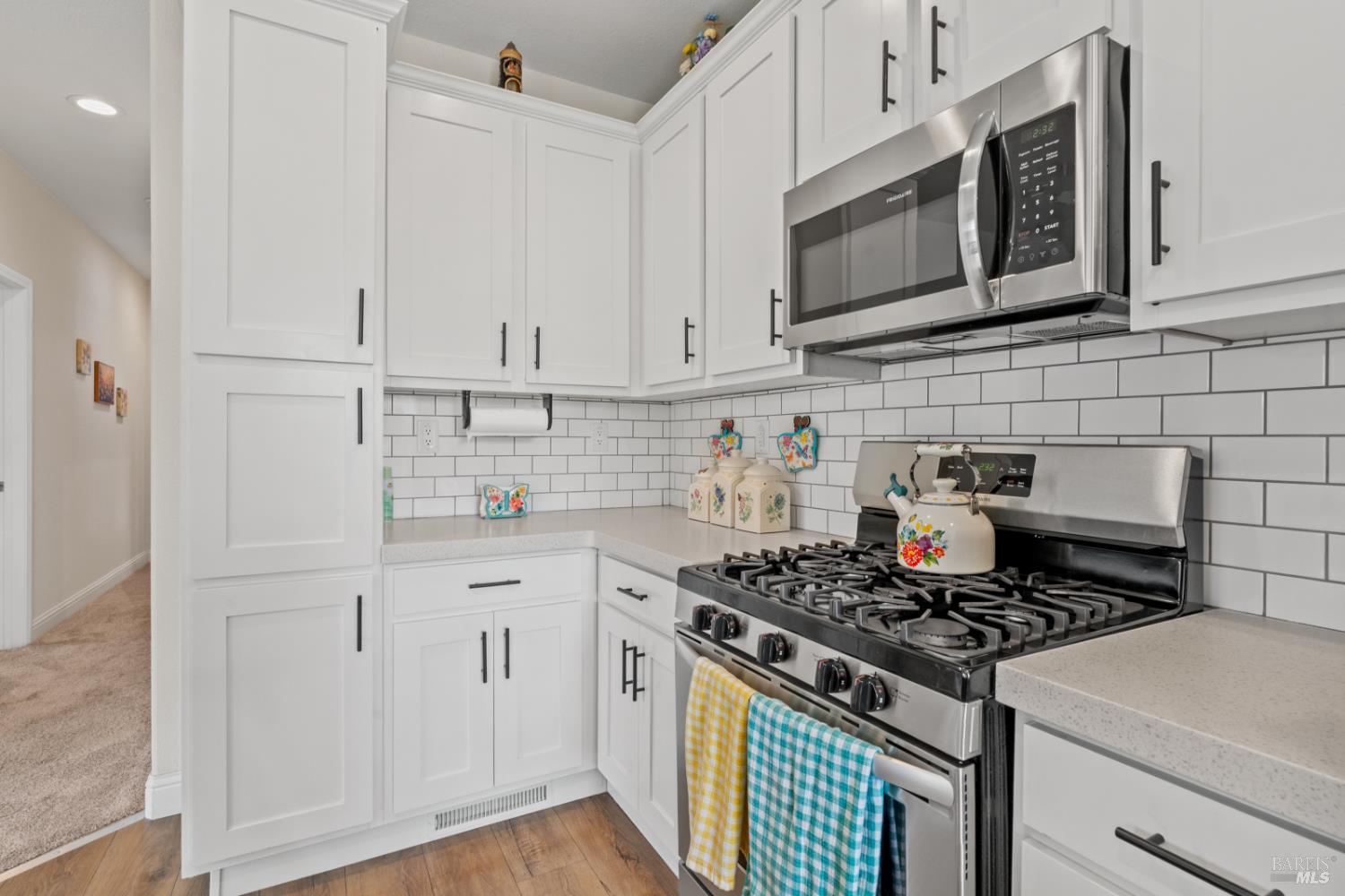 Detail Gallery Image 14 of 49 For 81 Pixy Pl, Santa Rosa,  CA 95409 - 2 Beds | 2 Baths