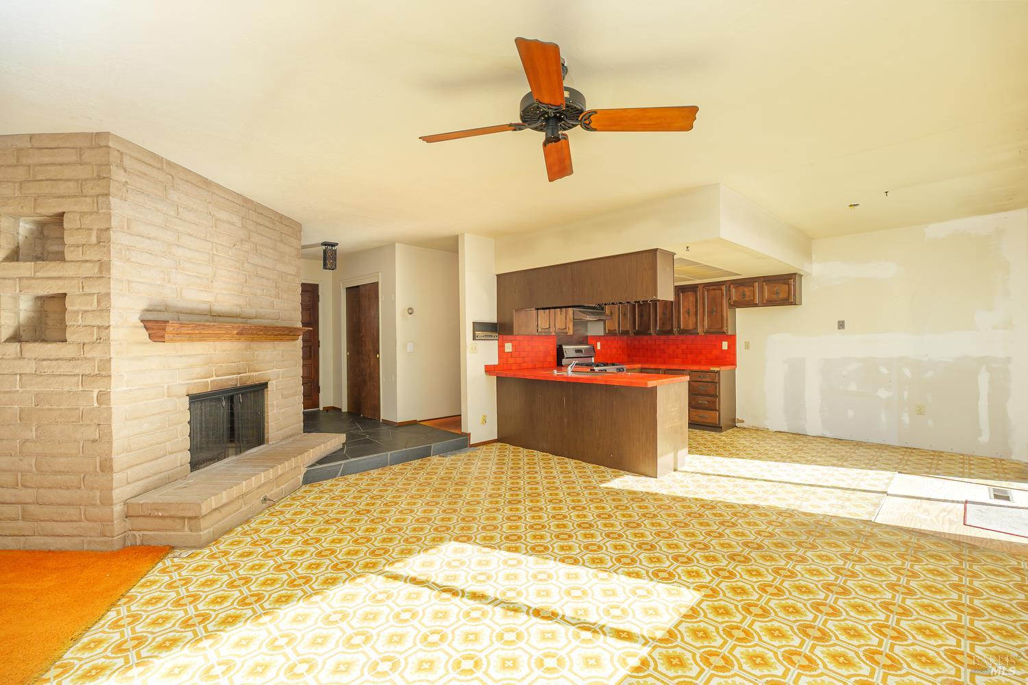 Detail Gallery Image 6 of 39 For 19360 Linden St, Sonoma,  CA 95476 - 3 Beds | 2 Baths