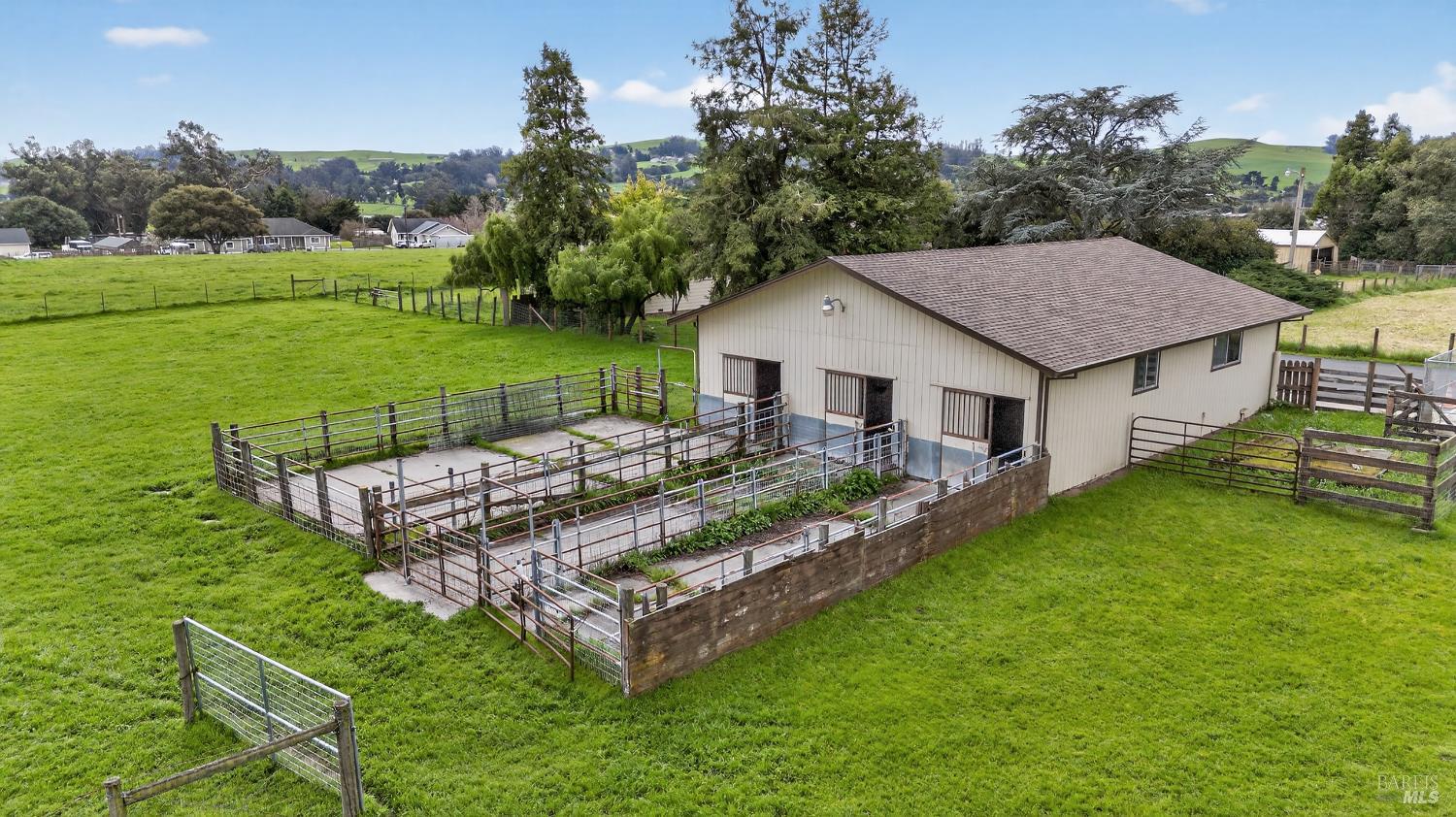Detail Gallery Image 56 of 70 For 101 Mcbrown Rd, Petaluma,  CA 94952 - 4 Beds | 2/1 Baths
