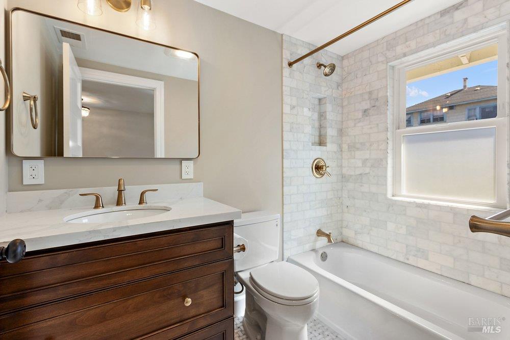 Detail Gallery Image 32 of 57 For 321 Alexander St, Crockett,  CA 94525 - 4 Beds | 3/1 Baths