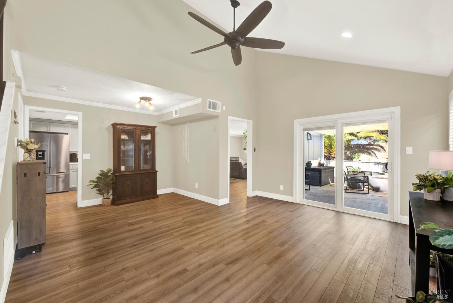 Detail Gallery Image 18 of 94 For 631 Colemanite Cir, Vacaville,  CA 95687 - 3 Beds | 2/1 Baths