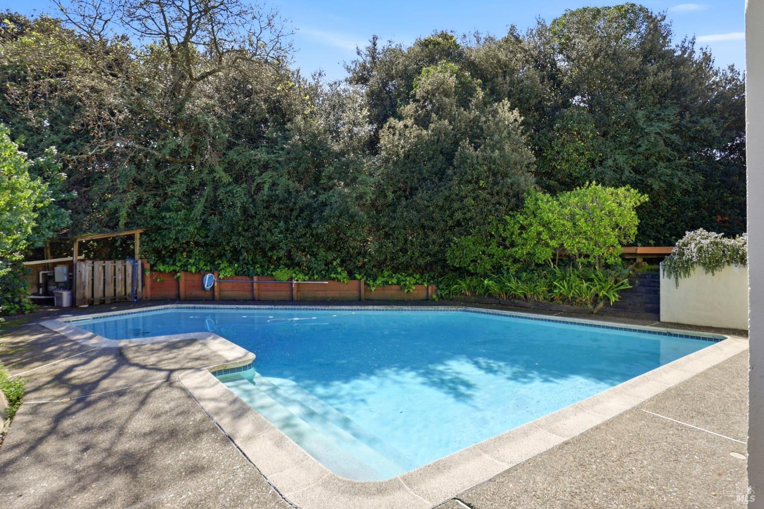 Detail Gallery Image 37 of 40 For 15 Alameda De La Loma Unkn, Novato,  CA 94949 - 3 Beds | 2/1 Baths