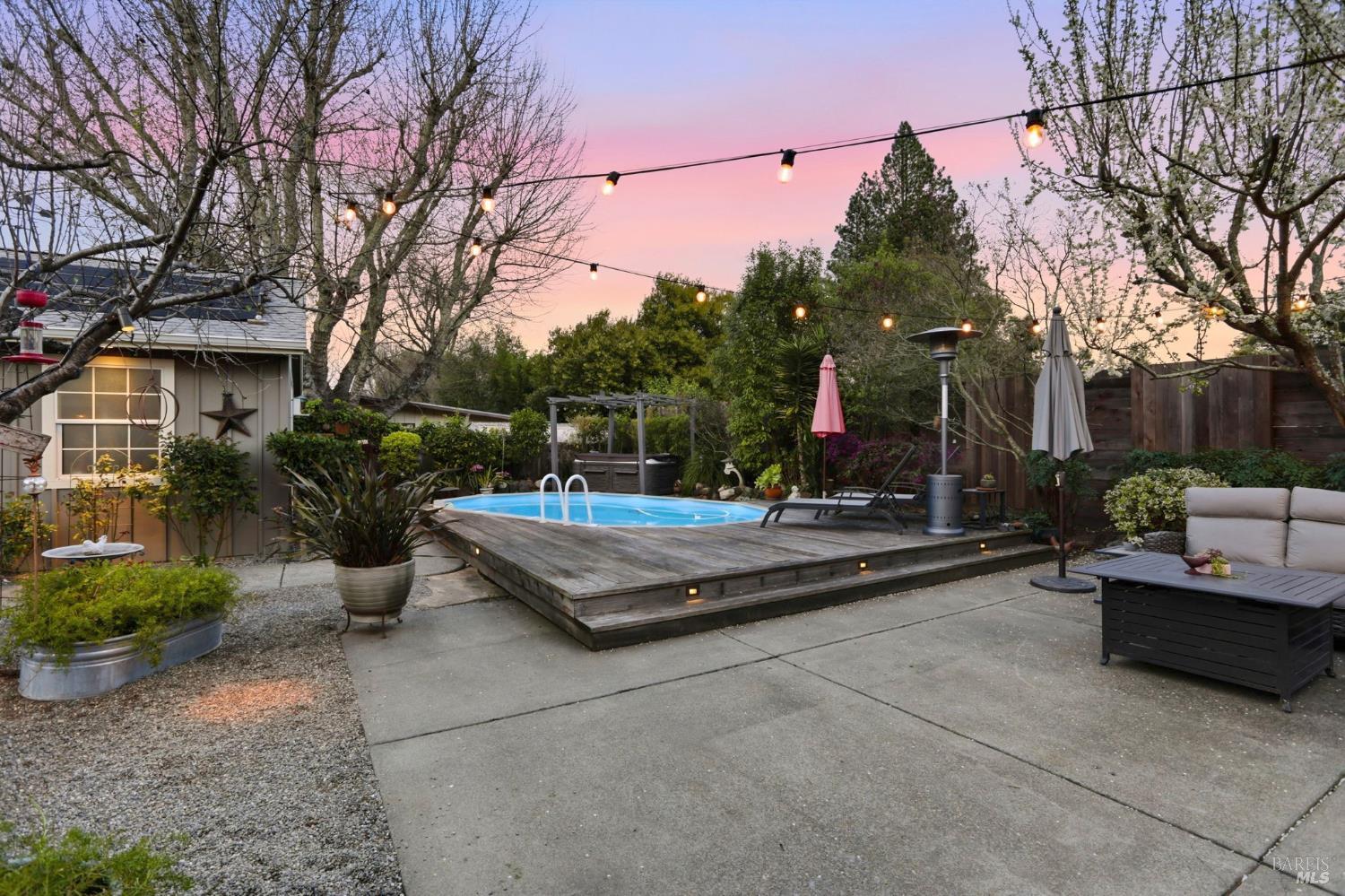 Detail Gallery Image 46 of 62 For 6 Gothic Dr, Novato,  CA 94947 - 4 Beds | 3/1 Baths