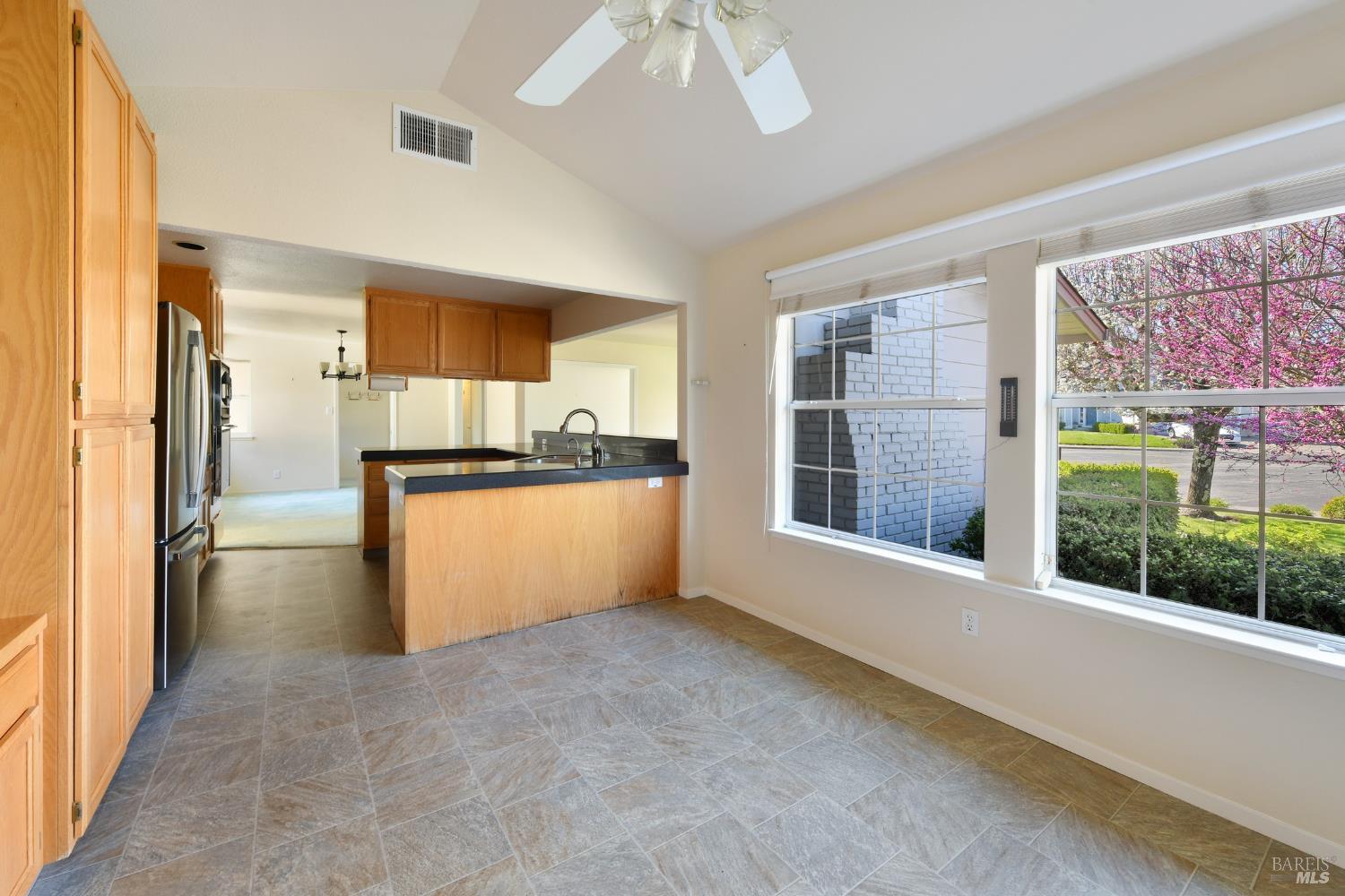 Detail Gallery Image 22 of 39 For 135 Fulton Pl, Windsor,  CA 95492 - 4 Beds | 3 Baths