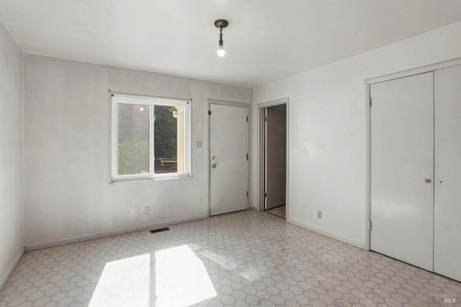 Detail Gallery Image 18 of 40 For 15 Alameda De La Loma Unkn, Novato,  CA 94949 - 3 Beds | 2/1 Baths