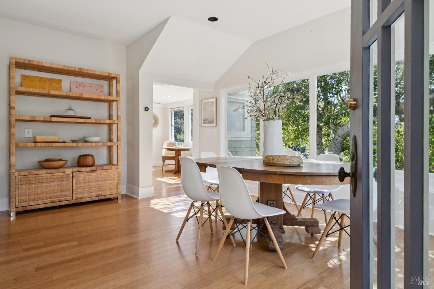 Detail Gallery Image 3 of 64 For 40 Laurel Ave, Stinson Beach,  CA 94970 - 4 Beds | 3 Baths