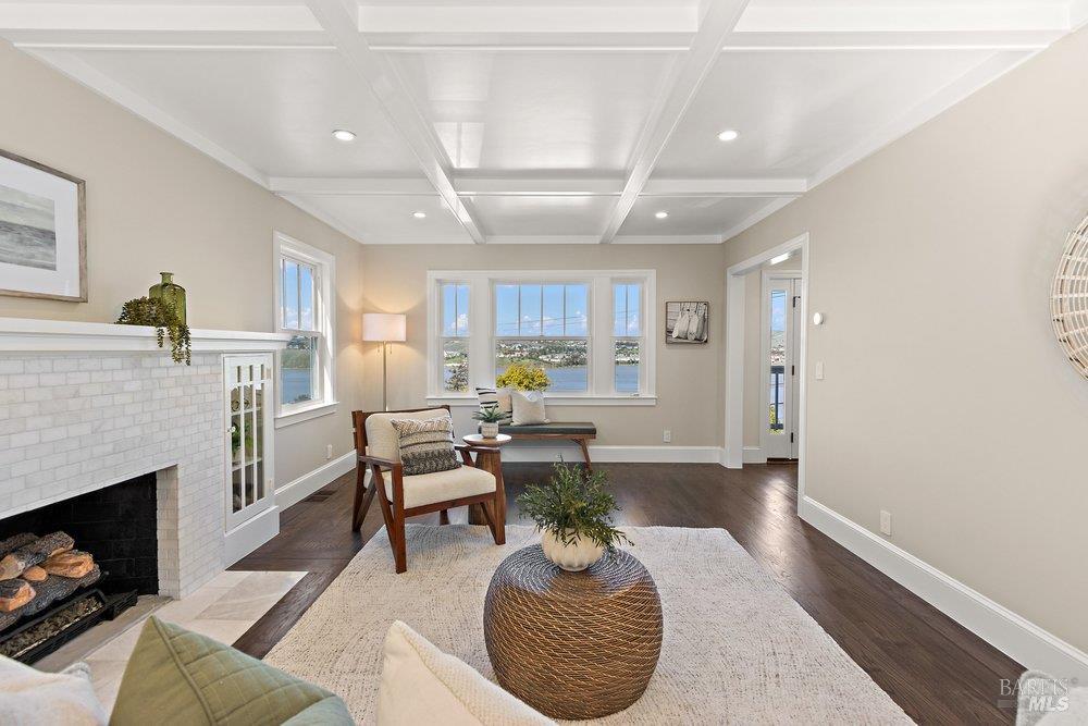 Detail Gallery Image 7 of 57 For 321 Alexander St, Crockett,  CA 94525 - 4 Beds | 3/1 Baths