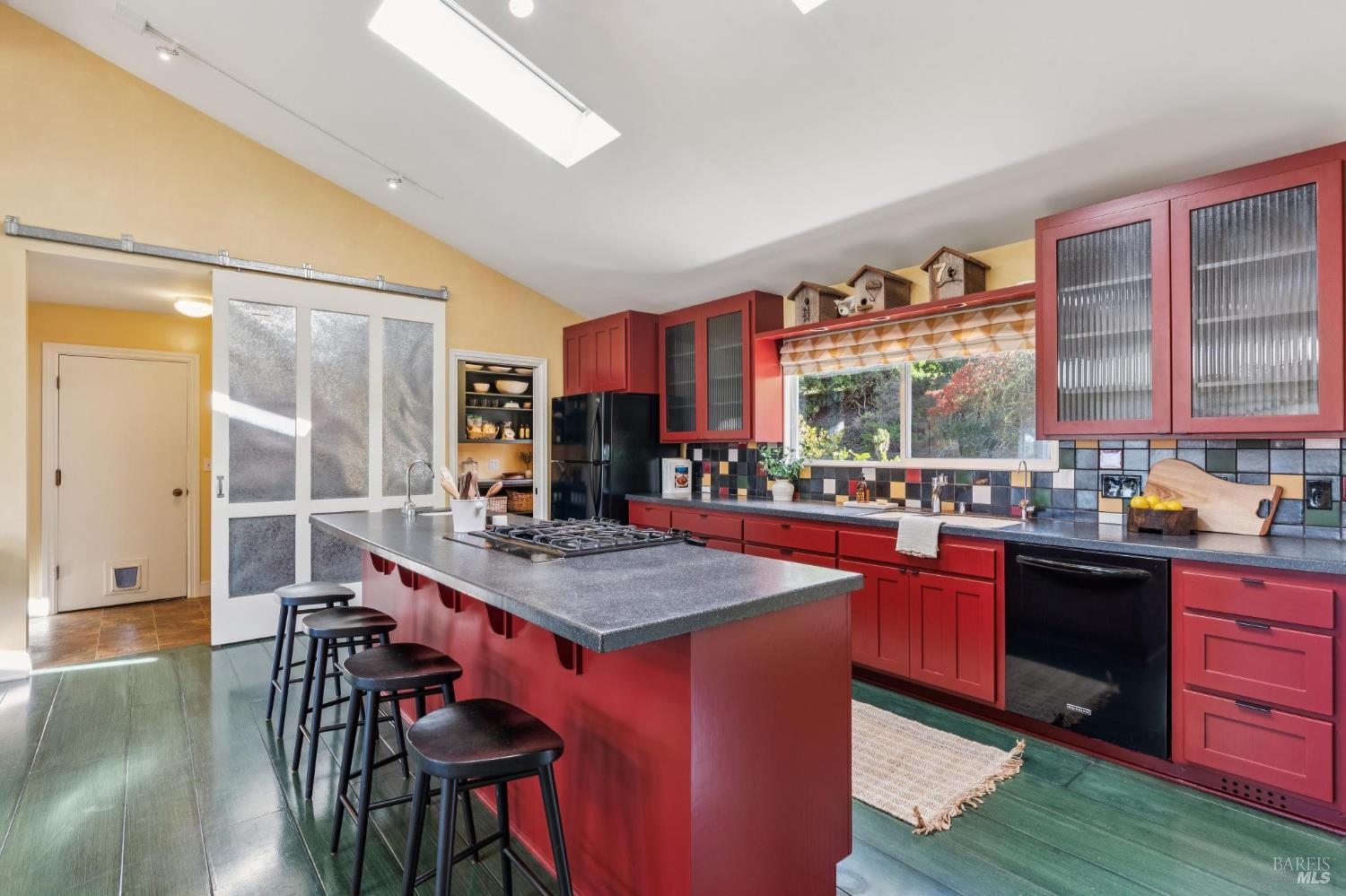 Detail Gallery Image 28 of 92 For 5855 Bodega Ave, Petaluma,  CA 94952 - 3 Beds | 2/1 Baths