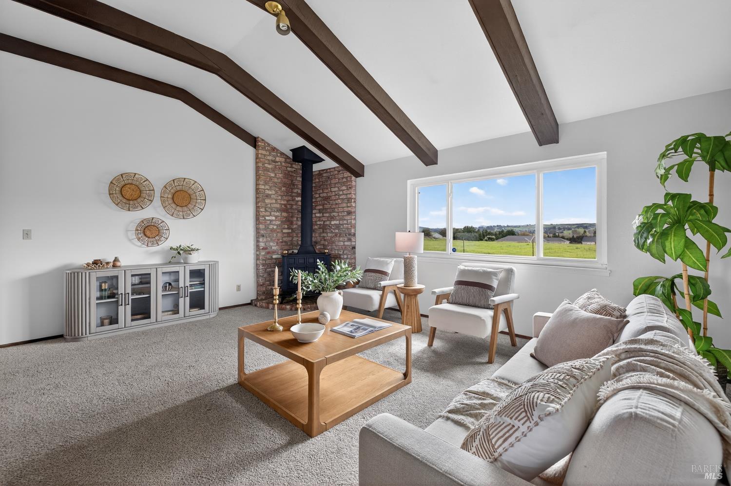 Detail Gallery Image 17 of 70 For 101 Mcbrown Rd, Petaluma,  CA 94952 - 4 Beds | 2/1 Baths