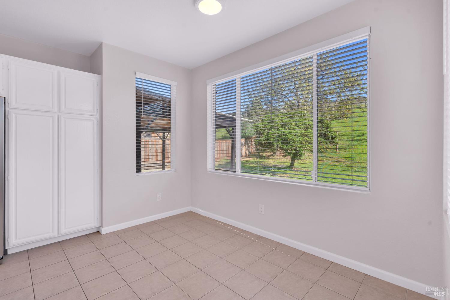 Detail Gallery Image 22 of 61 For 1014 Sandhurst Dr, Vallejo,  CA 94591 - 4 Beds | 3 Baths