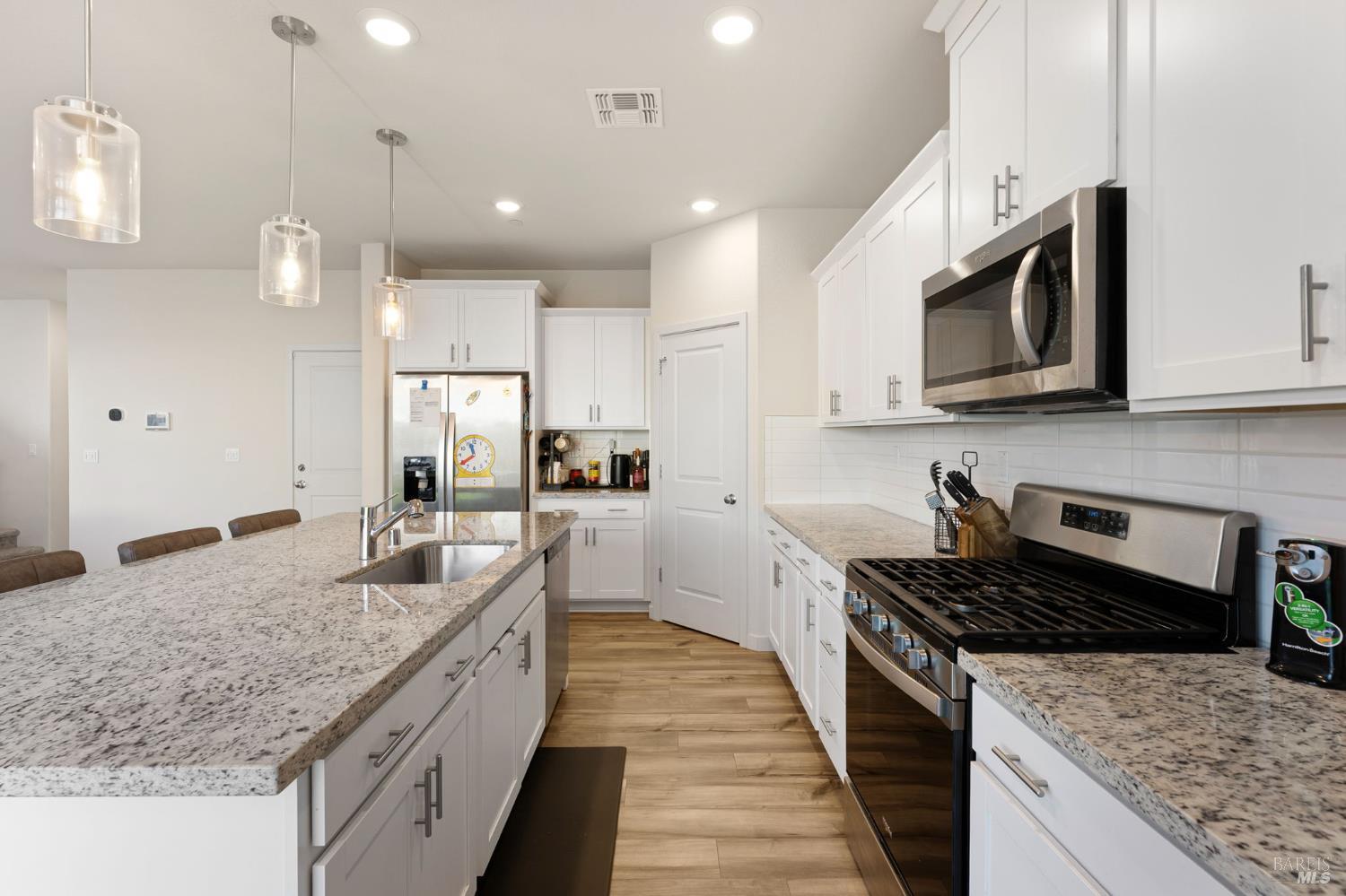 Detail Gallery Image 14 of 38 For 2874 Shaver St, Fairfield,  CA 94533 - 5 Beds | 3 Baths