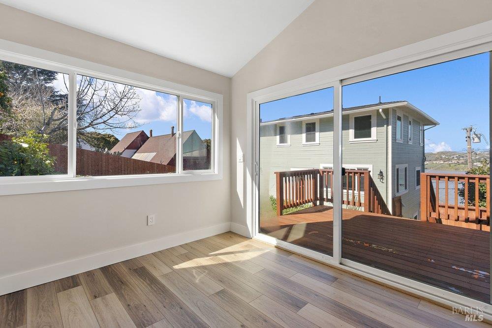 Detail Gallery Image 48 of 57 For 321 Alexander St, Crockett,  CA 94525 - 4 Beds | 3/1 Baths