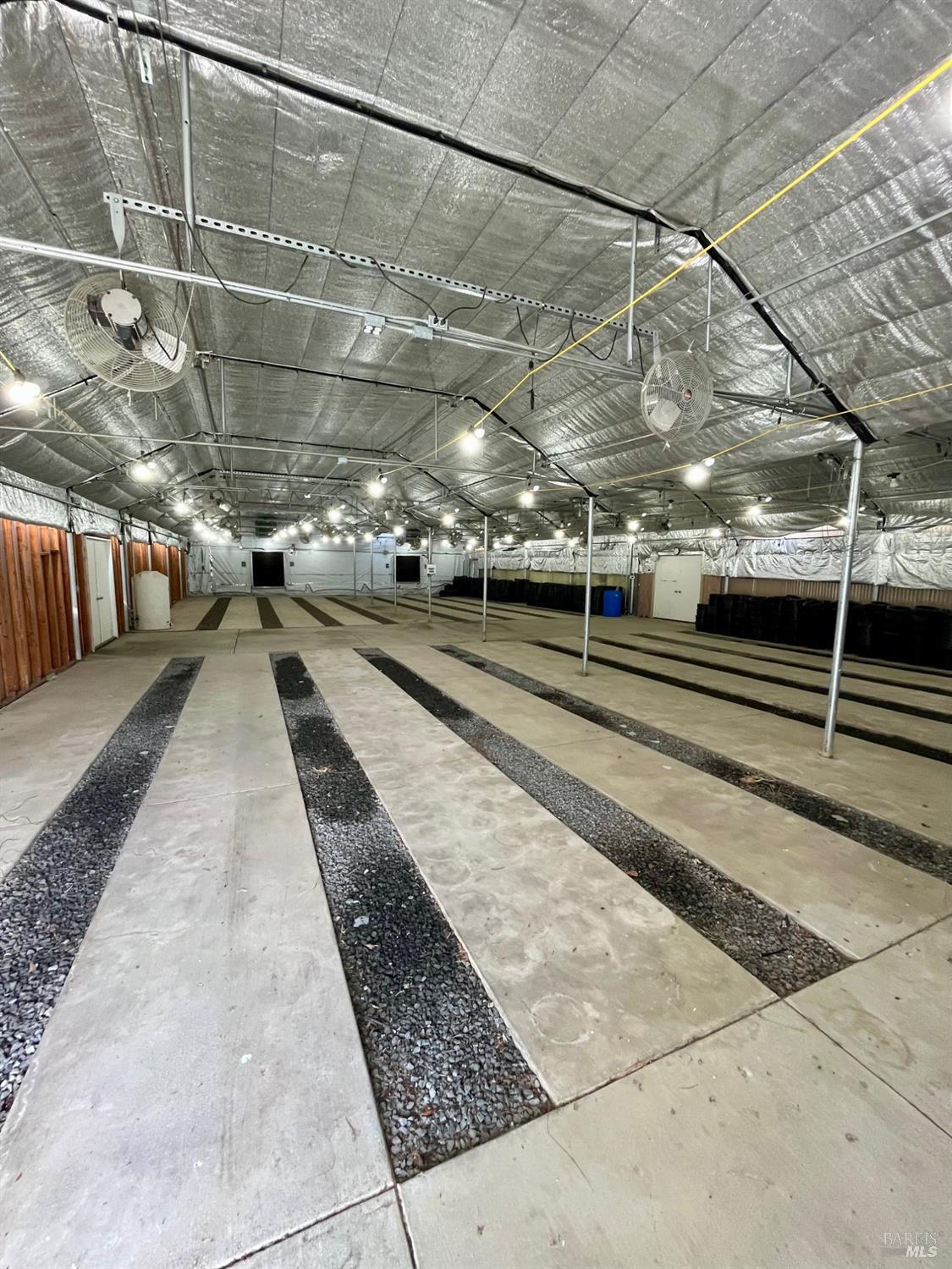 Detail Gallery Image 18 of 22 For 4867 Lakeville Hwy, Petaluma,  CA 94954 - 3 Beds | 2 Baths