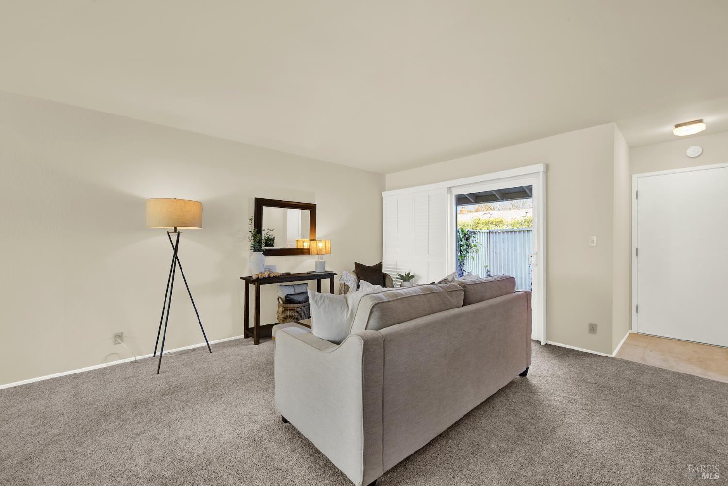 Detail Gallery Image 6 of 52 For 30 Belvedere Ct, Napa,  CA 94559 - 2 Beds | 1/1 Baths