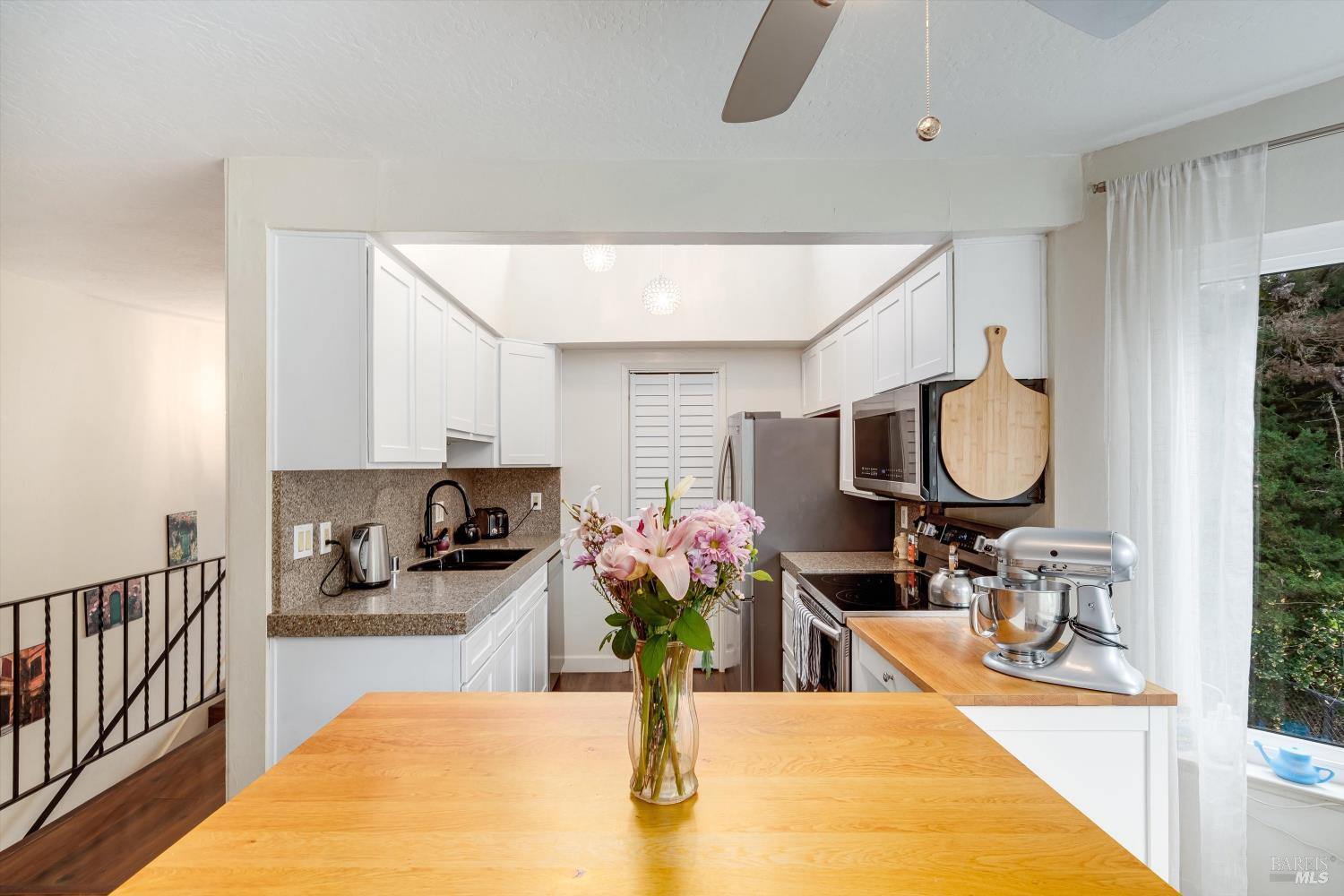 Detail Gallery Image 19 of 54 For 3098 Yulupa Ave, Santa Rosa,  CA 95405 - 2 Beds | 1/1 Baths