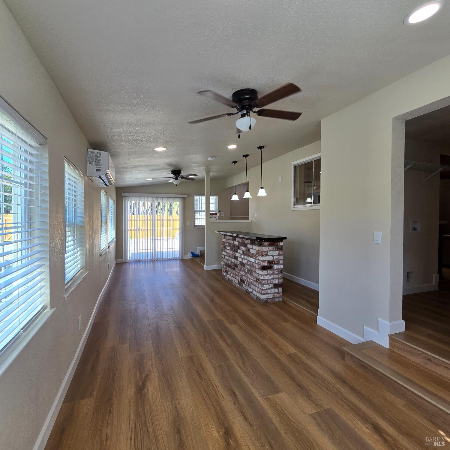 Detail Gallery Image 4 of 12 For 117 Cypress St, Vacaville,  CA 95688 - 3 Beds | 2 Baths