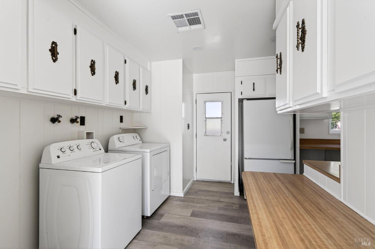 Detail Gallery Image 15 of 24 For 375 E Highway 20 Hwy 85, Upper Lake,  CA 95485 - 2 Beds | 2 Baths