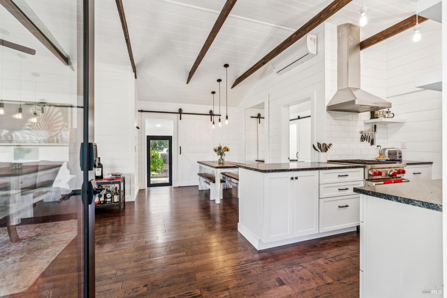 Detail Gallery Image 8 of 58 For 2 Foothill Blvd, Calistoga,  CA 94515 - 2 Beds | 2 Baths