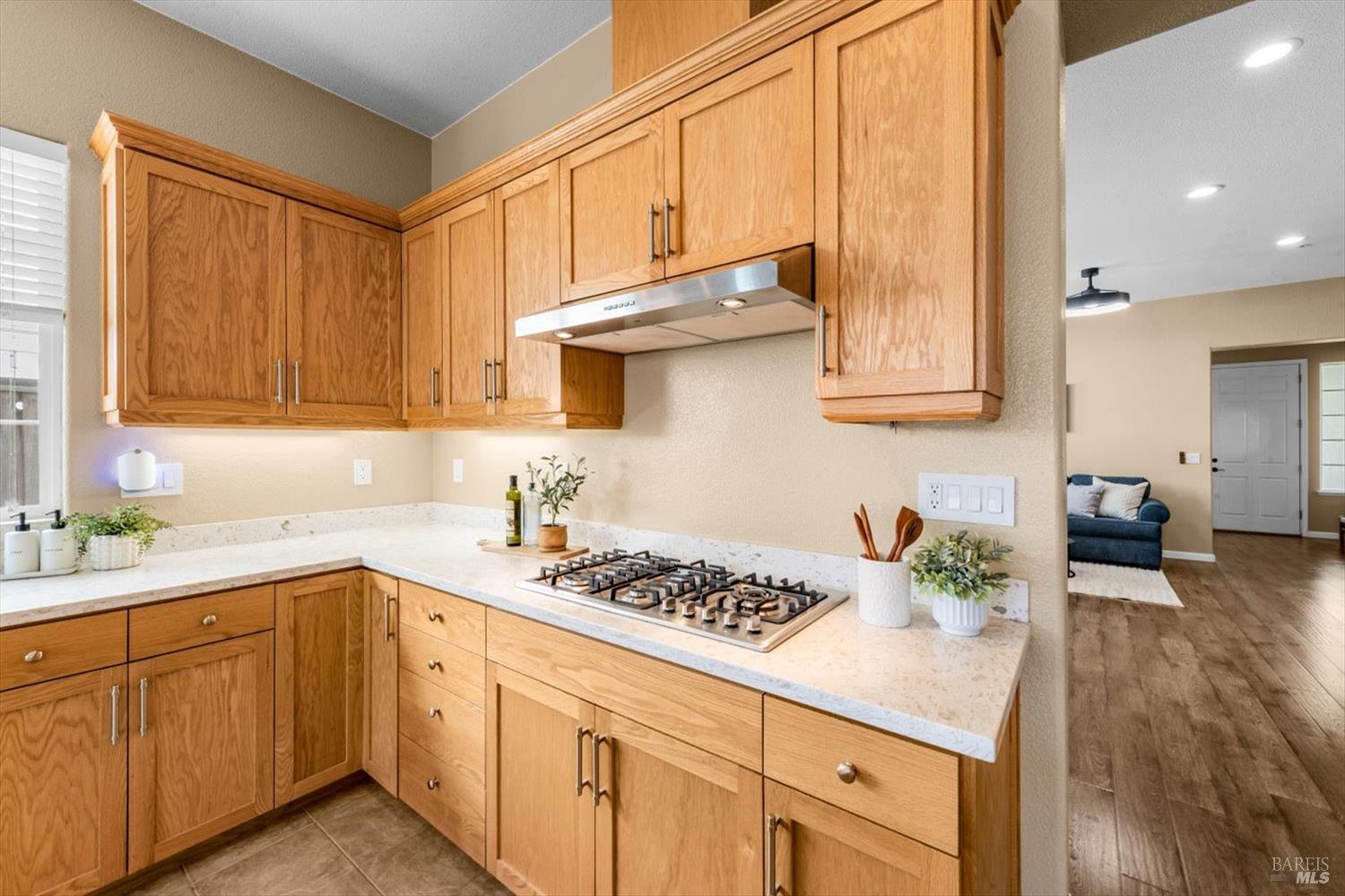 Detail Gallery Image 24 of 81 For 624 Emerald Hills Cir, Fairfield,  CA 94533 - 4 Beds | 3 Baths