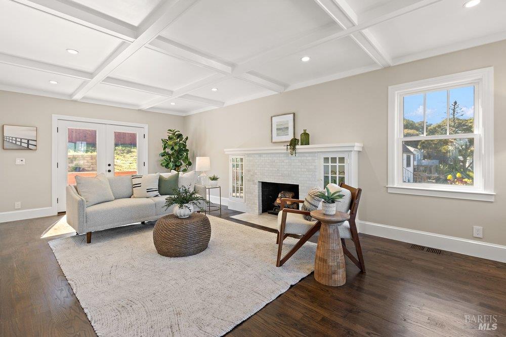 Detail Gallery Image 5 of 57 For 321 Alexander St, Crockett,  CA 94525 - 4 Beds | 3/1 Baths