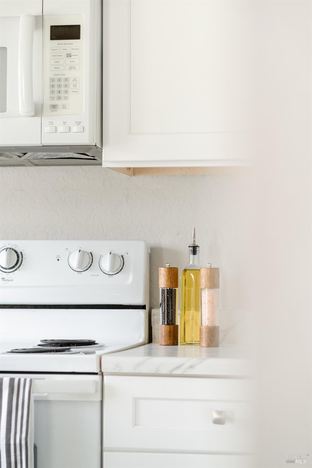 Detail Gallery Image 57 of 66 For 244 Woodhill Dr, Redding,  CA 96003 - 3 Beds | 2 Baths