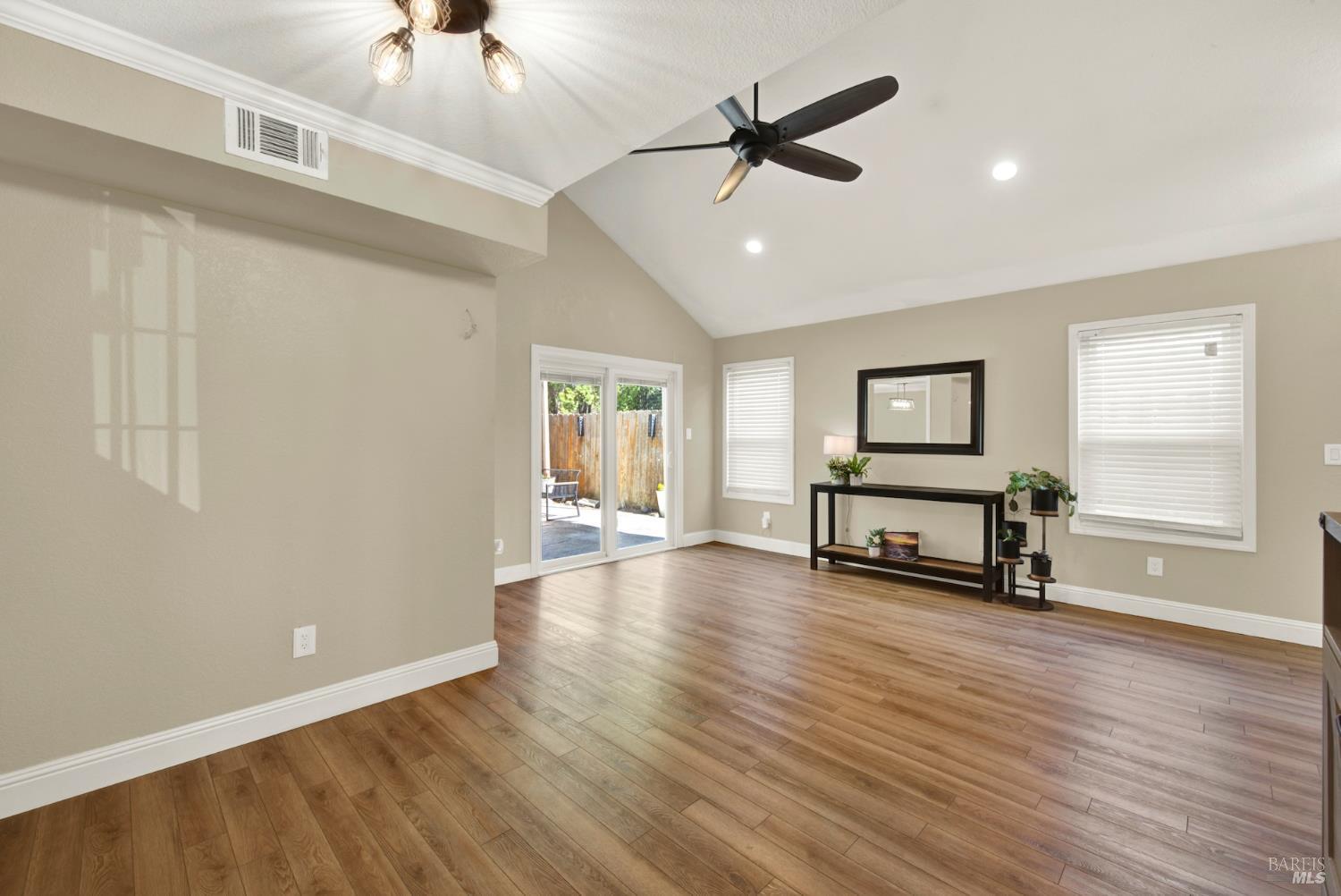 Detail Gallery Image 26 of 94 For 631 Colemanite Cir, Vacaville,  CA 95687 - 3 Beds | 2/1 Baths