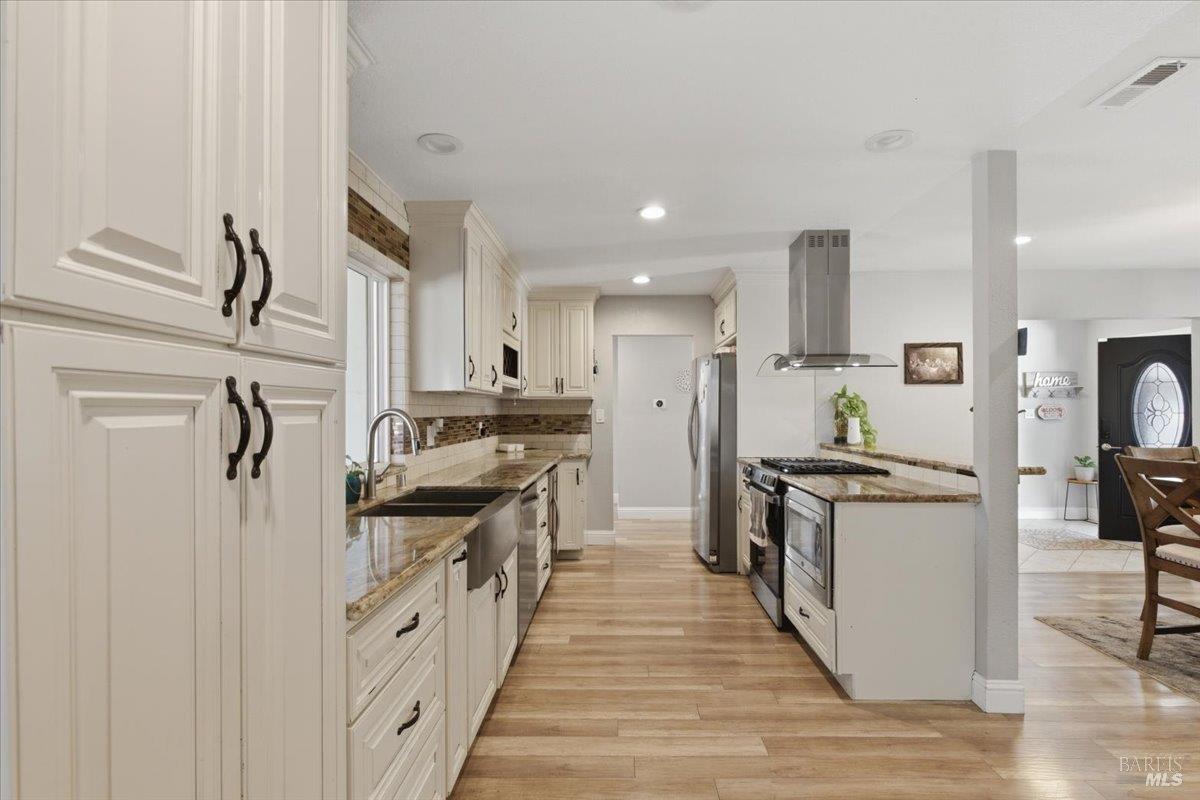 Detail Gallery Image 13 of 46 For 451 Alamo Dr, Vacaville,  CA 95688 - 4 Beds | 2 Baths