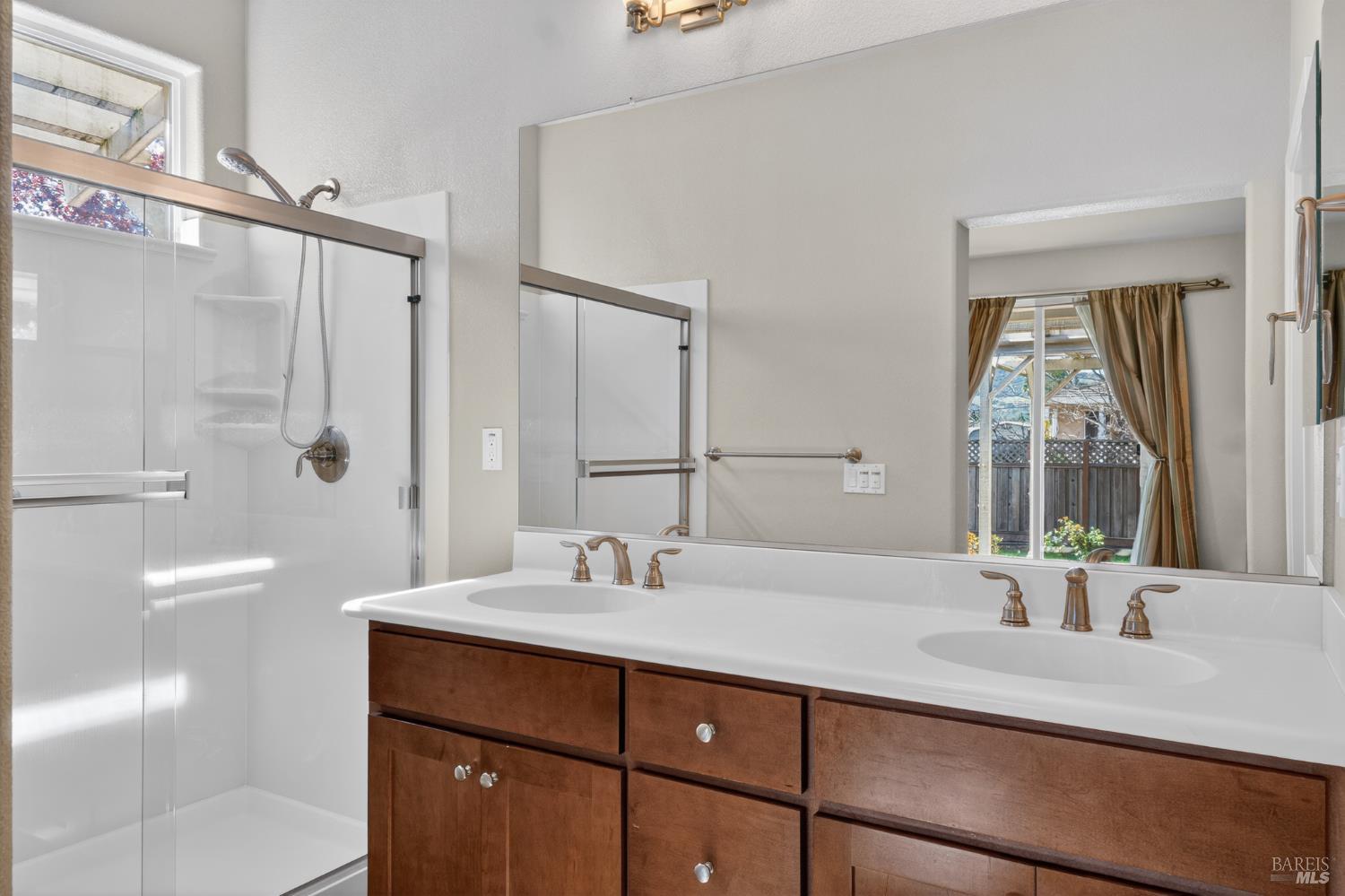Detail Gallery Image 18 of 19 For 1912 Montevino Dr, Santa Rosa,  CA 95407 - 3 Beds | 2 Baths