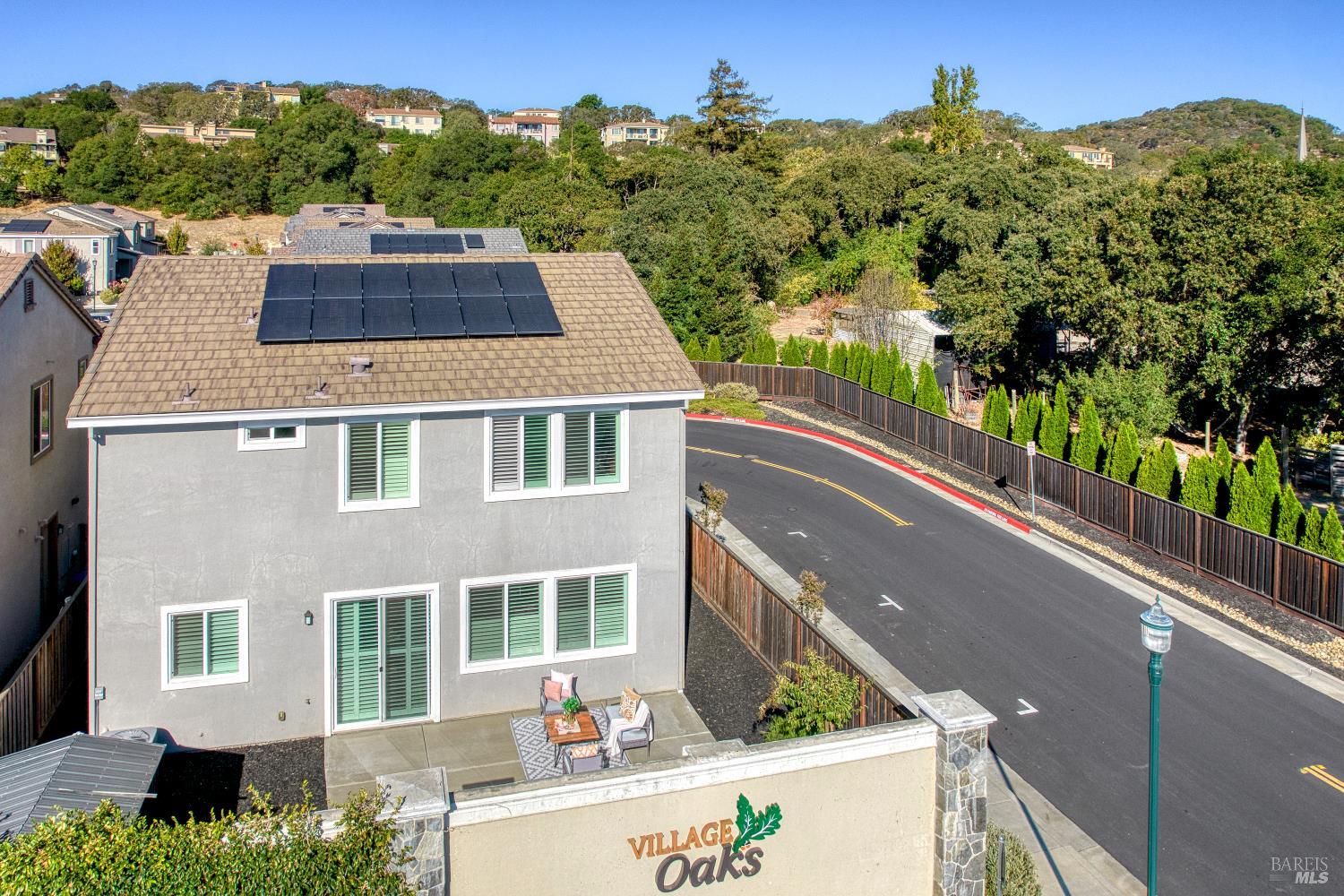 Detail Gallery Image 5 of 43 For 704 Granite Ln, Fairfield,  CA 94534 - 5 Beds | 3 Baths