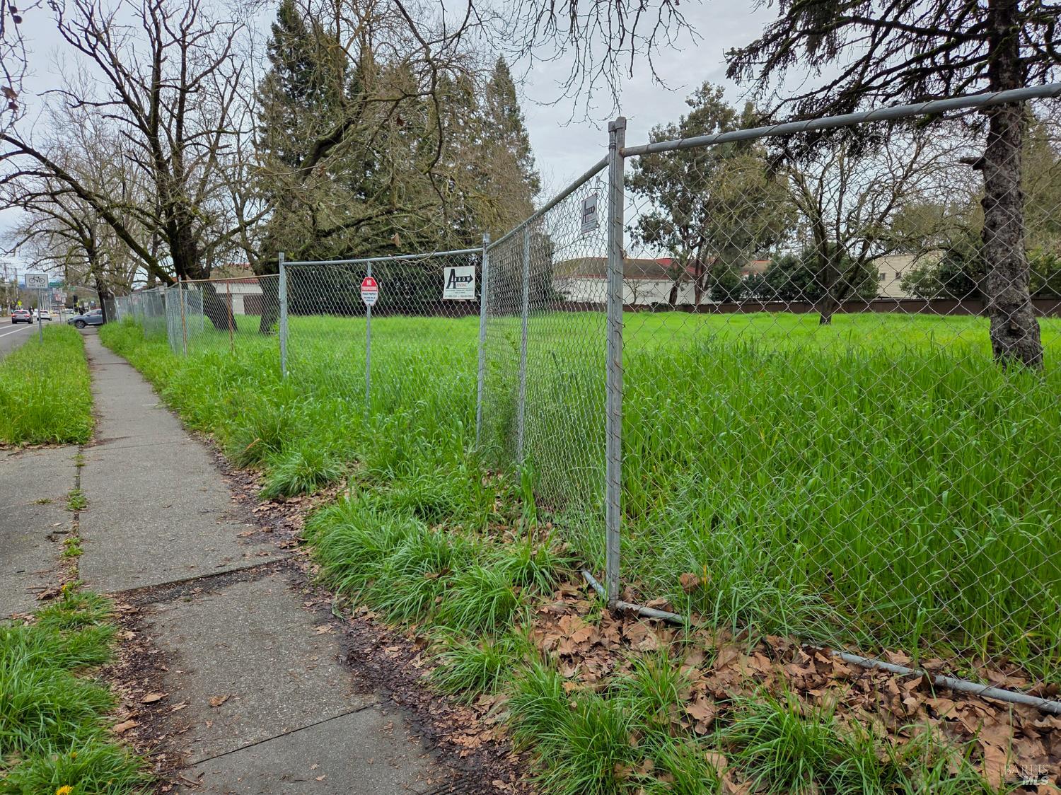 Detail Gallery Image 5 of 5 For 1650 W Steele Ln, Santa Rosa,  CA 95403 - – Beds | – Baths