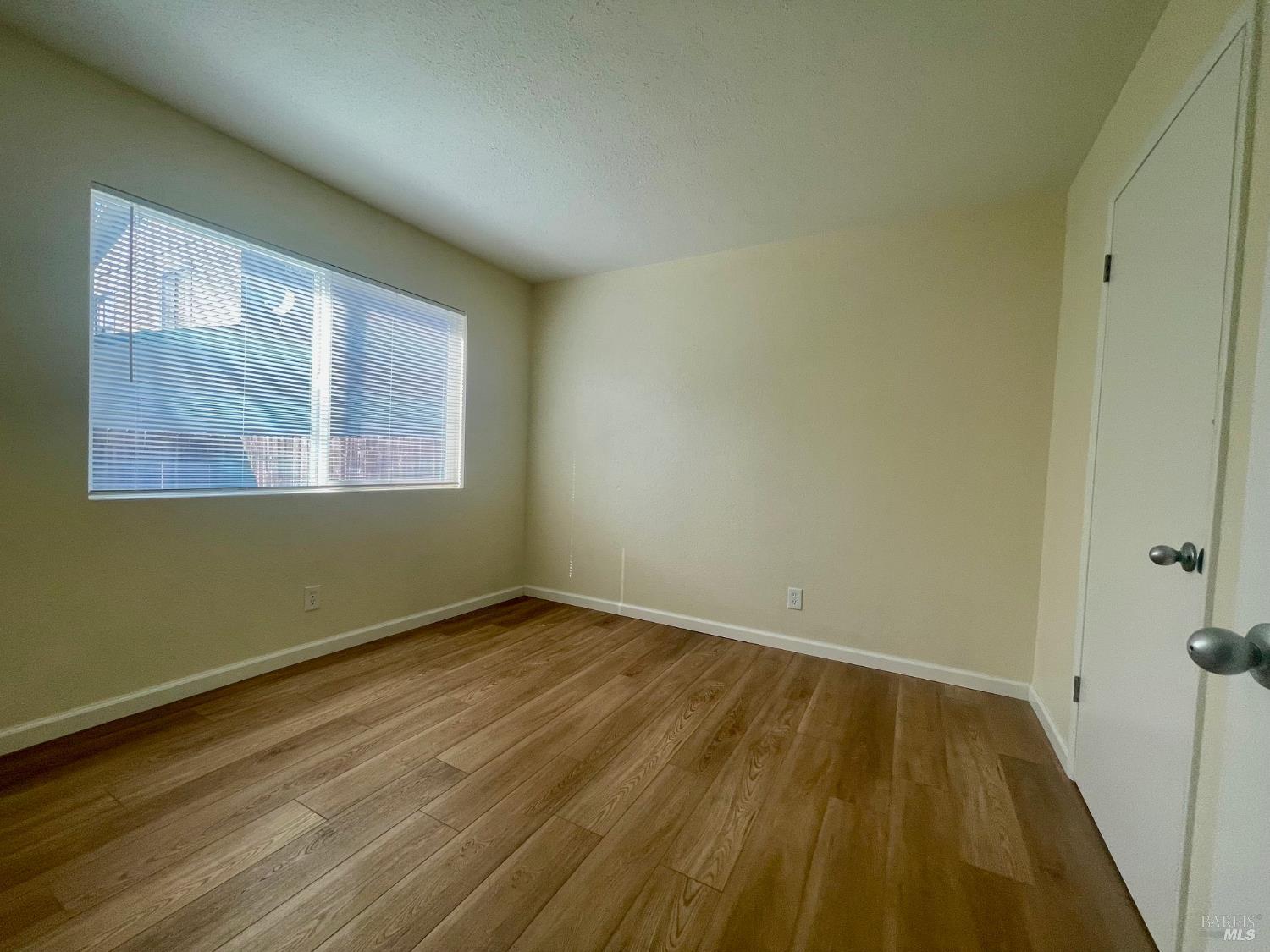 Detail Gallery Image 17 of 34 For 1930 L Ellenburg St, Vallejo,  CA 94590 - 5 Beds | 2 Baths