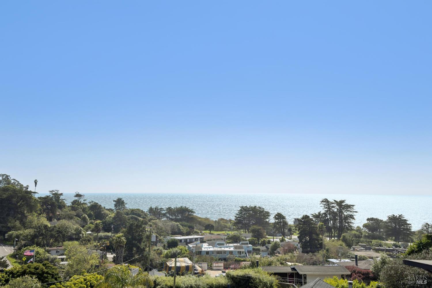 Detail Gallery Image 34 of 64 For 40 Laurel Ave, Stinson Beach,  CA 94970 - 4 Beds | 3 Baths