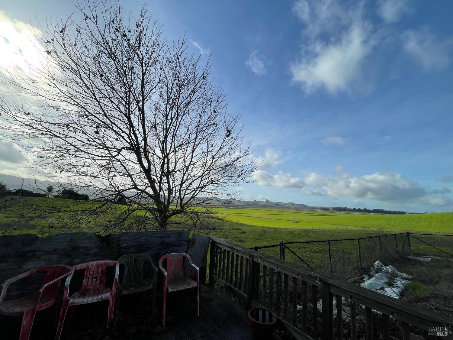 Detail Gallery Image 7 of 22 For 4867 Lakeville Hwy, Petaluma,  CA 94954 - 3 Beds | 2 Baths