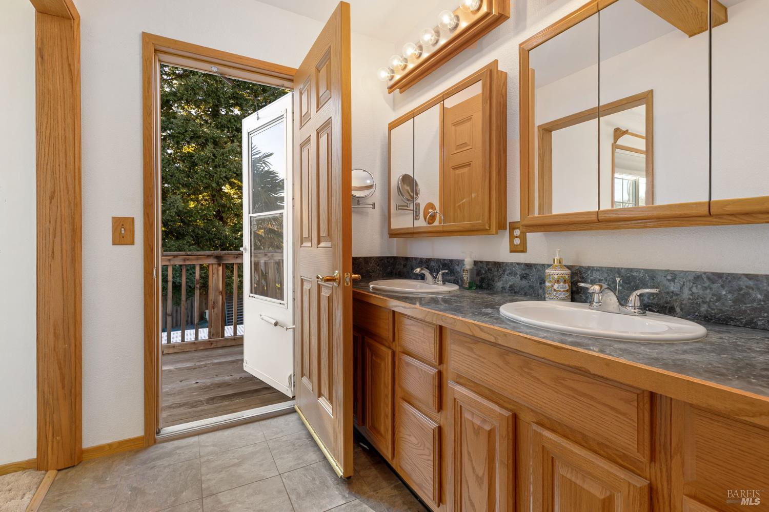 Detail Gallery Image 21 of 40 For 692 Linwood St, Vacaville,  CA 95688 - 3 Beds | 2/1 Baths