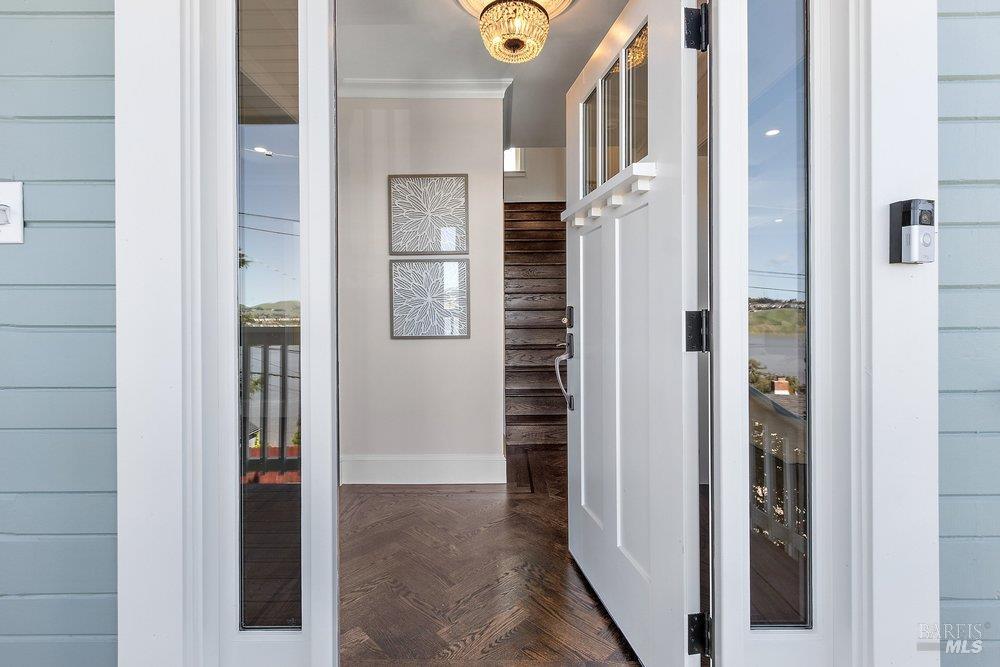 Detail Gallery Image 4 of 57 For 321 Alexander St, Crockett,  CA 94525 - 4 Beds | 3/1 Baths