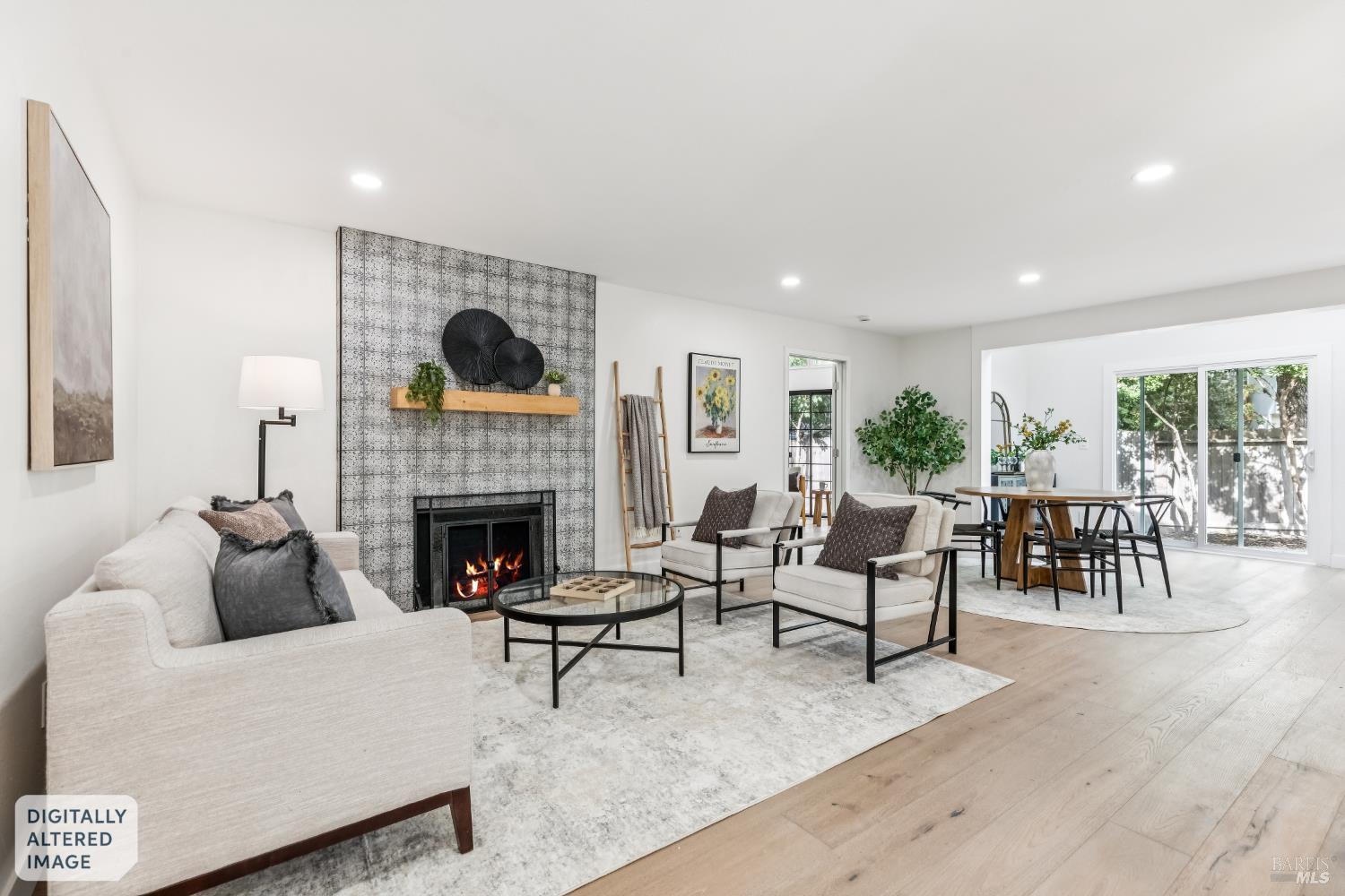 Detail Gallery Image 11 of 49 For 113 Greenridge Ct, Petaluma,  CA 94952 - 5 Beds | 3/1 Baths