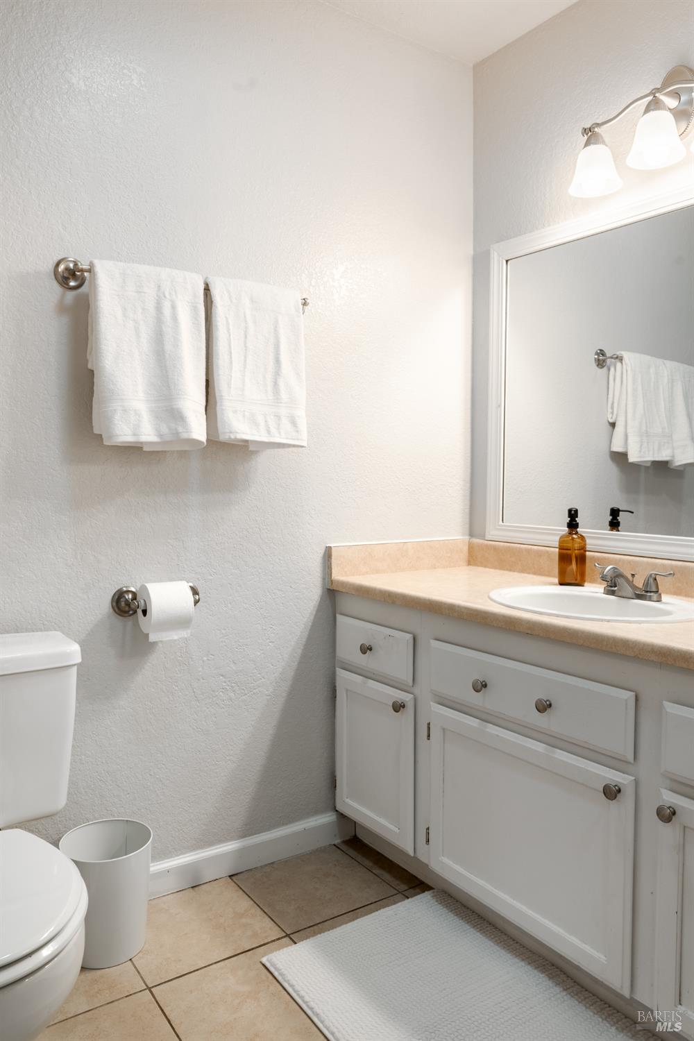 Detail Gallery Image 42 of 66 For 244 Woodhill Dr, Redding,  CA 96003 - 3 Beds | 2 Baths