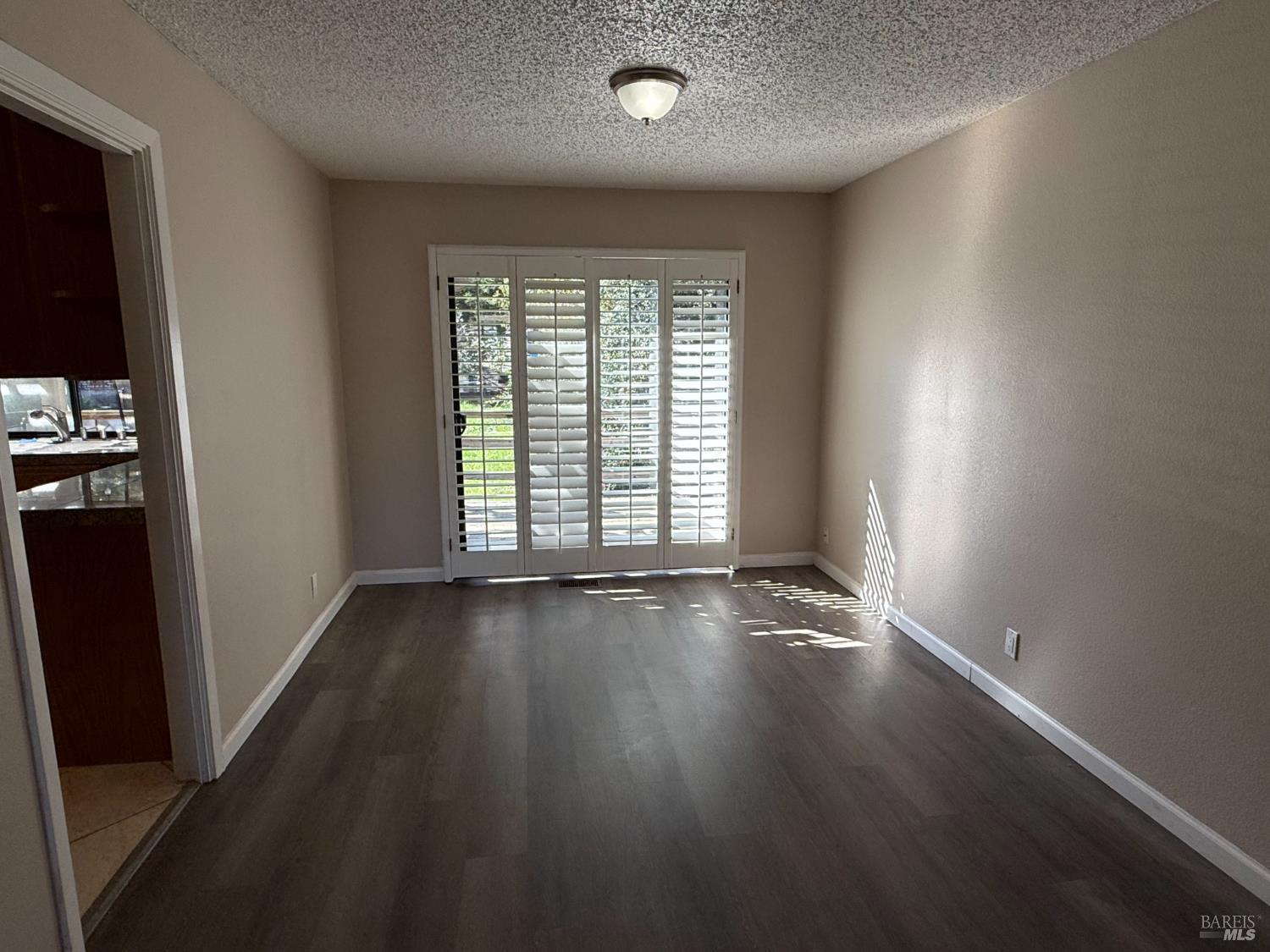 Detail Gallery Image 9 of 31 For 497 Americano Way, Fairfield,  CA 94533 - 4 Beds | 2/1 Baths