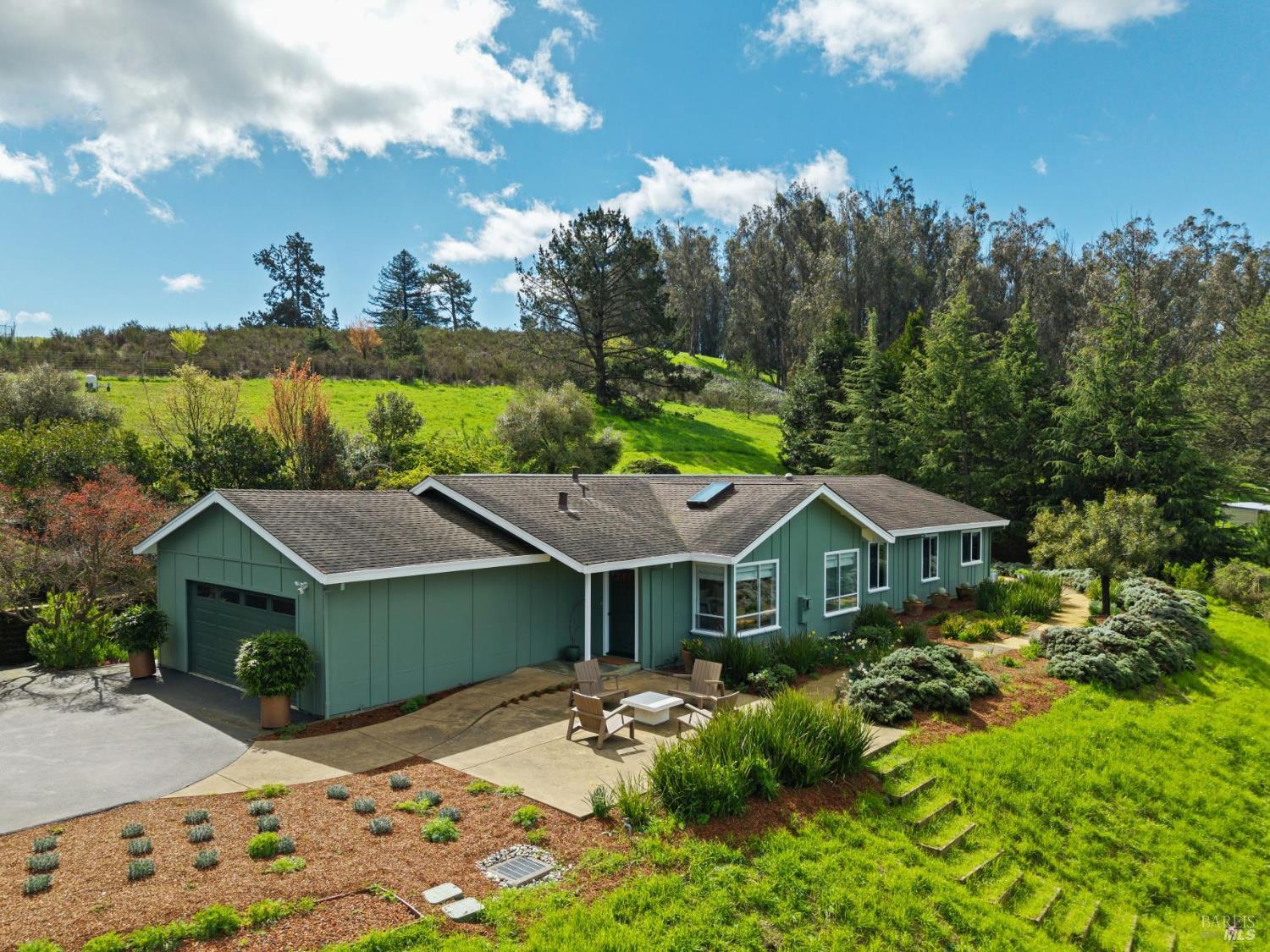 Detail Gallery Image 81 of 92 For 5855 Bodega Ave, Petaluma,  CA 94952 - 3 Beds | 2/1 Baths